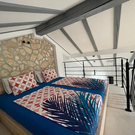 Gallery * נזרין