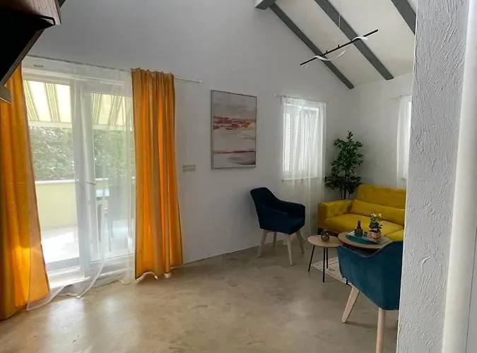 Gallery * נזרין